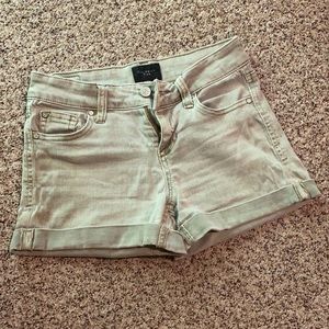 Women’s light green shorts, Celebrity Pink size 0/24